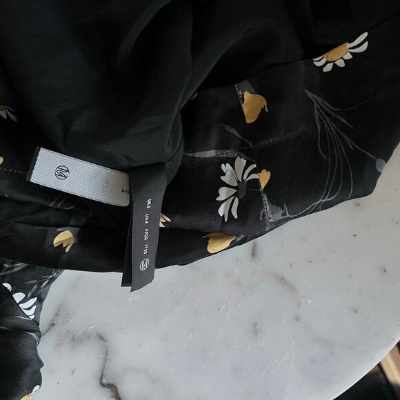 Mother of Pearl Savannah Silk Black and Gold Bishop Sleeve Cocktail Dress 4 - Picture 12 of 13